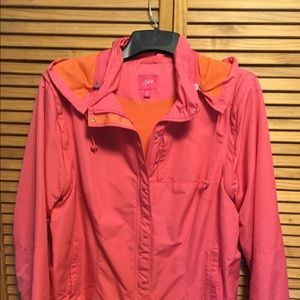 J. Jill windbreaker jacket/vest - sleeves zip off to make a vest!